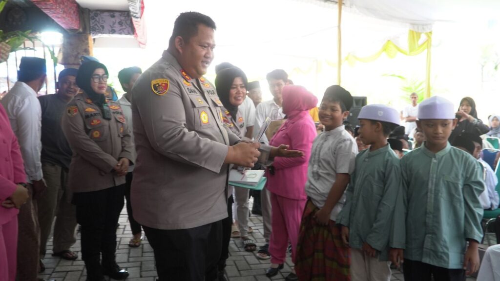 Peringati Tahun Baru Islam dan Hari Bhayangkara, Polres Pasuruan Gandeng Tokoh Lokal Gelar Khitan Massal