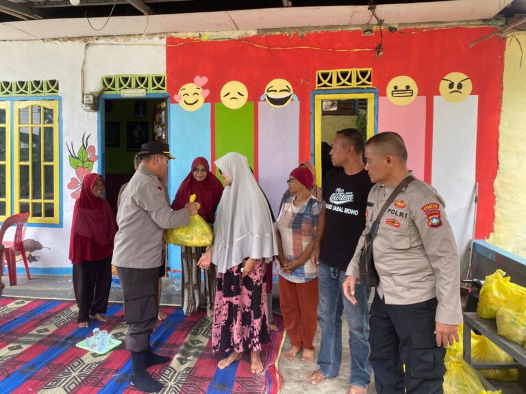 Polsek Sekupang Gelar Jumat Curhat Kamtibmas Presisi di Tanjung Riau, Perkuat Silaturahmi dan Keamanan Lingkungan