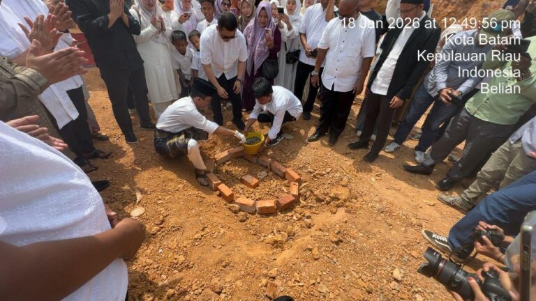Polresta Barelang Laksanakan Pengamanan Peletakan Batu Pertama Masjid Jami Al-Falah di Central Hills Batam