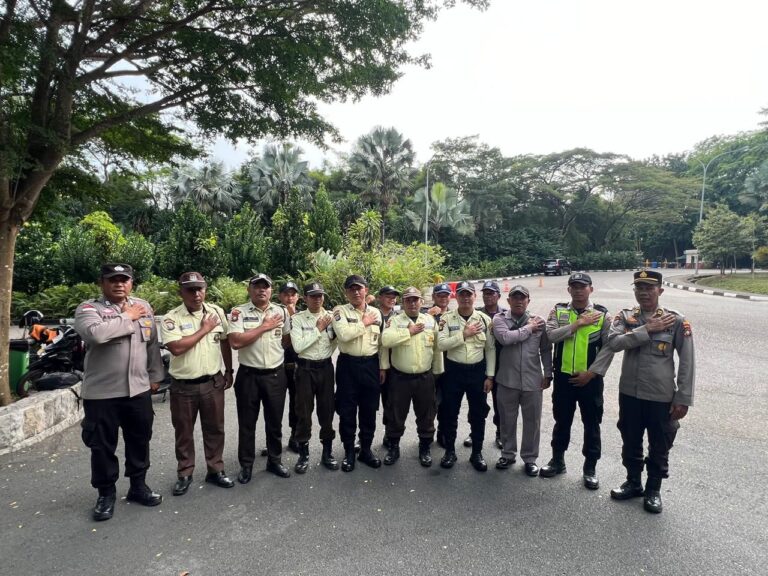 Unit Binkamsa Satbinmas Polresta Barelang Laksanakan Pembinaan dan Sosialisasi Pengamanan Swakarsa