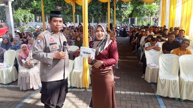 Polres Pasuruan Perkuat Sinergi dengan Wali Murid Melalui Program Cooling System di MTs Ma’arif Sukorejo